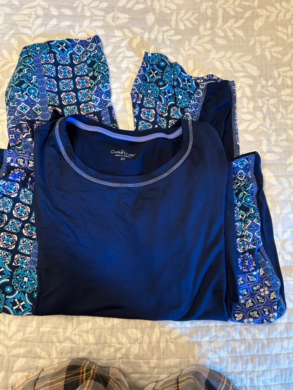 Cuddl Duds Navy capri pants  and Black Comfort Tee - 2X